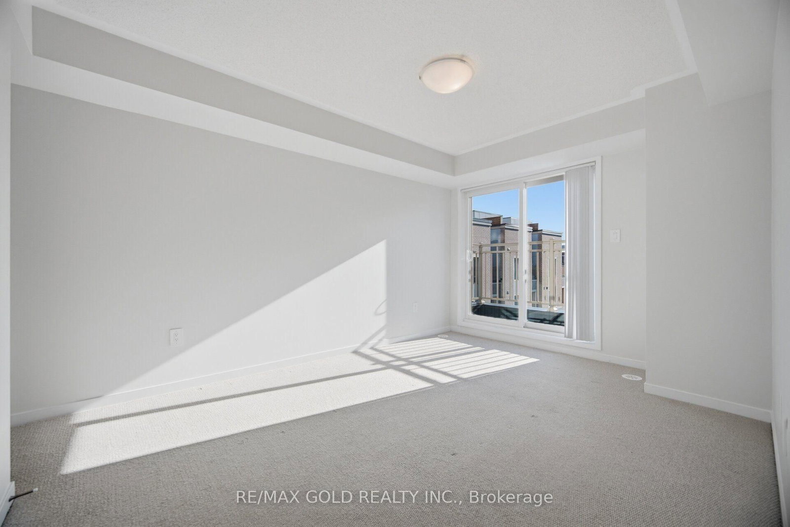 39 Honeycrisp Crescent • #TH83 • Vaughan, ON photo 18