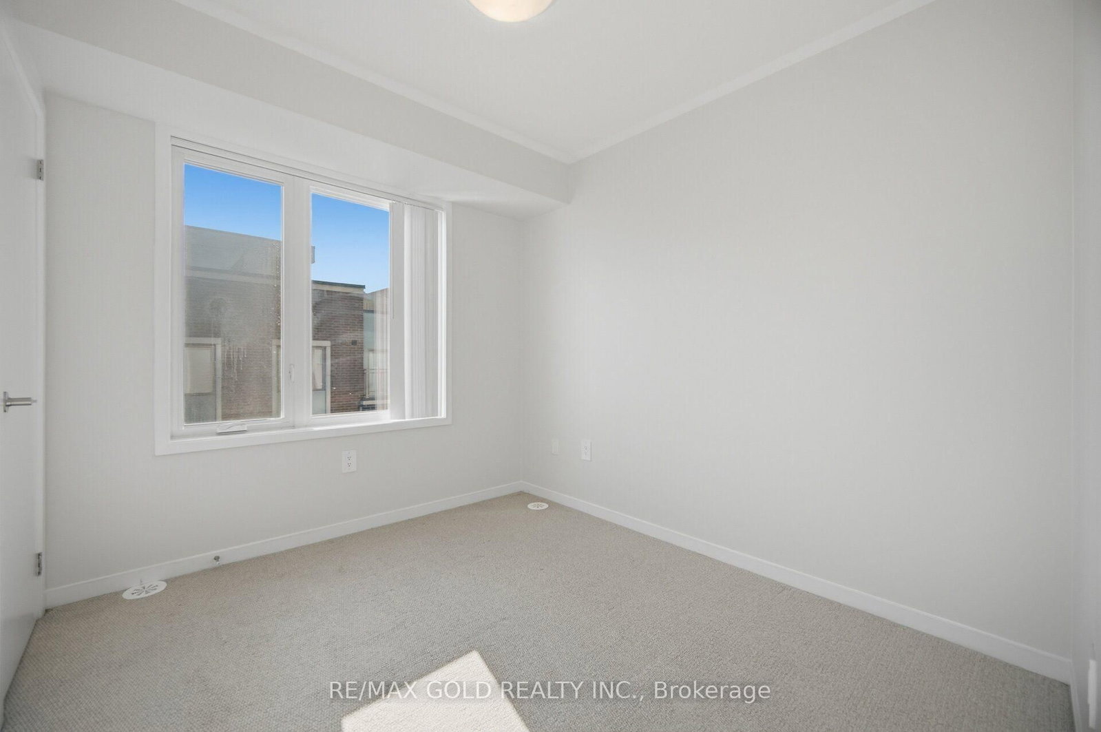 39 Honeycrisp Crescent • #TH83 • Vaughan, ON photo 22