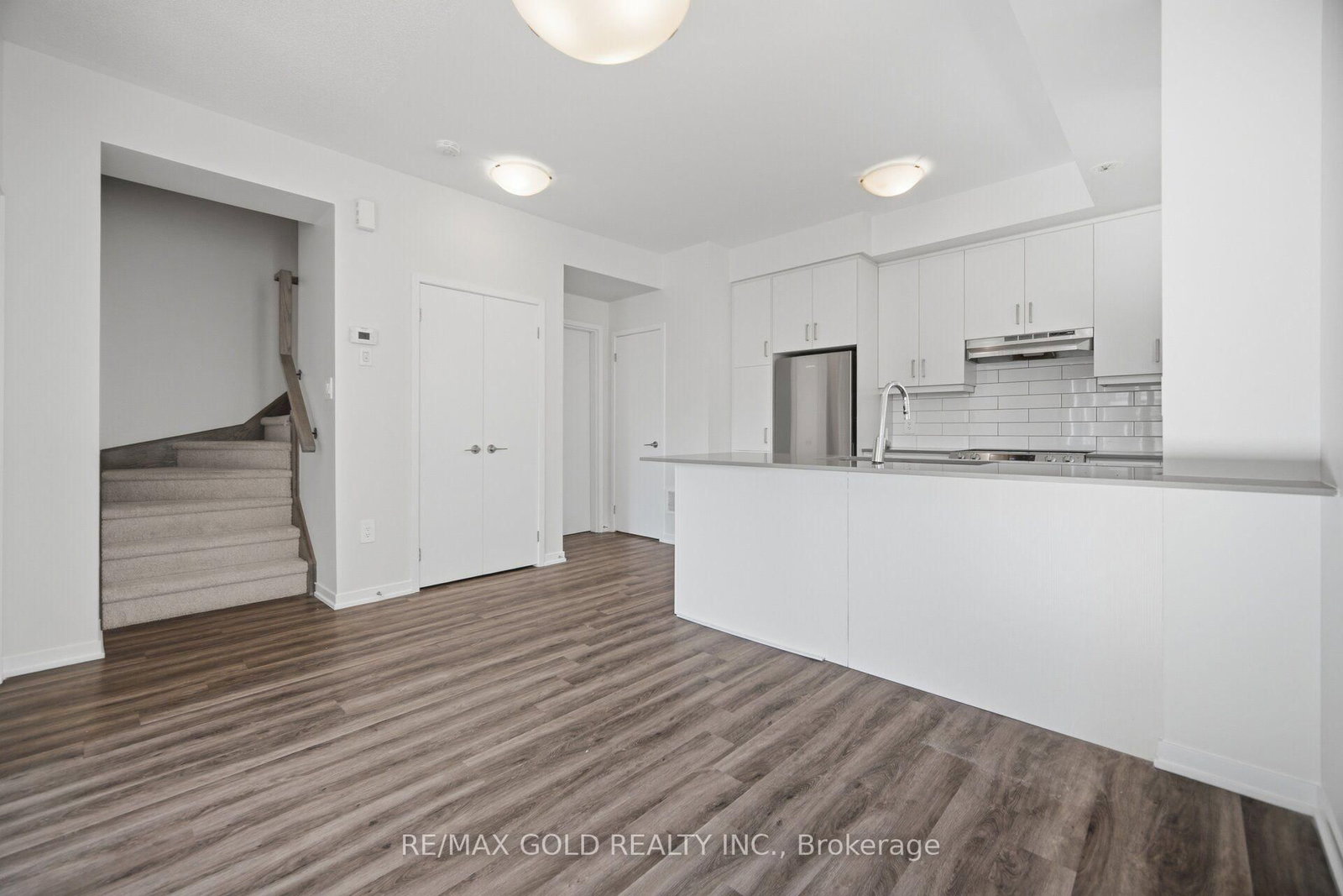 39 Honeycrisp Crescent • #TH83 • Vaughan, ON photo 9