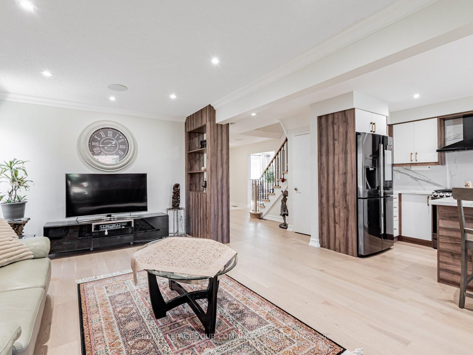 5 Mandel Crescent • Richmond Hill, ON photo 16