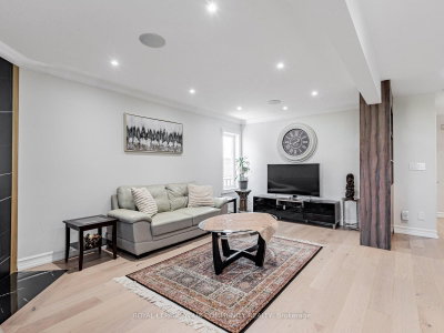 5 Mandel Crescent • Richmond Hill, ON photo 5