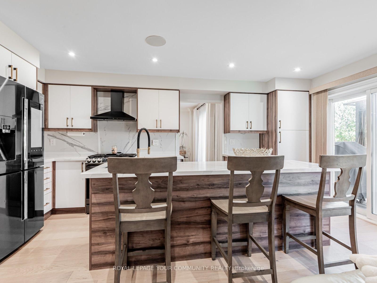 5 Mandel Crescent • Richmond Hill, ON photo 9