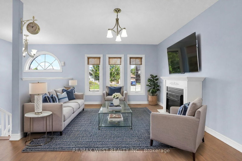 623 Glen Cedar Crescent