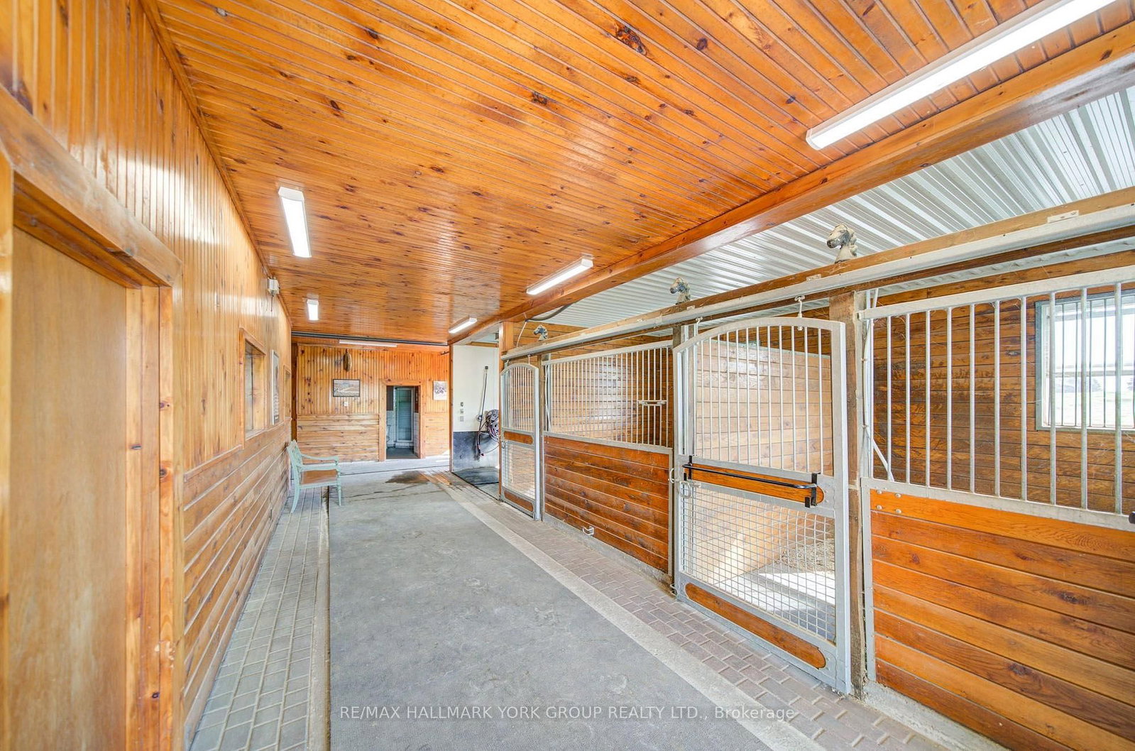 16979 Ninth Line • Whitchurch-Stouffville, ON photo 13