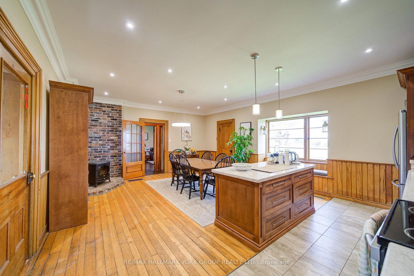 16979 Ninth Line • Whitchurch-Stouffville, ON photo 27
