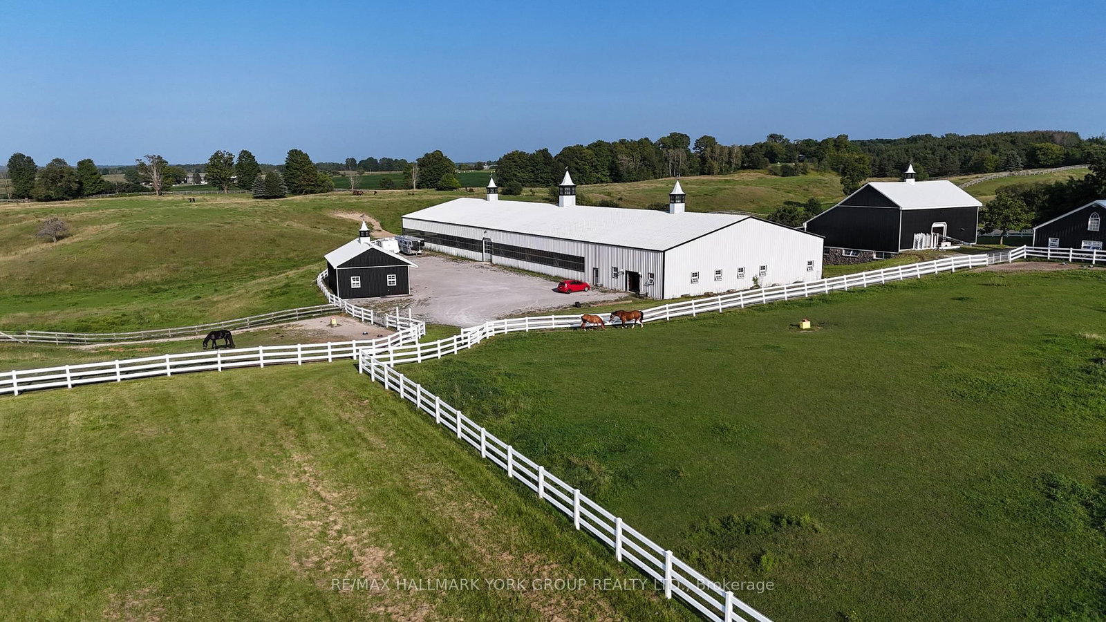 16979 Ninth Line • Whitchurch-Stouffville, ON photo 38