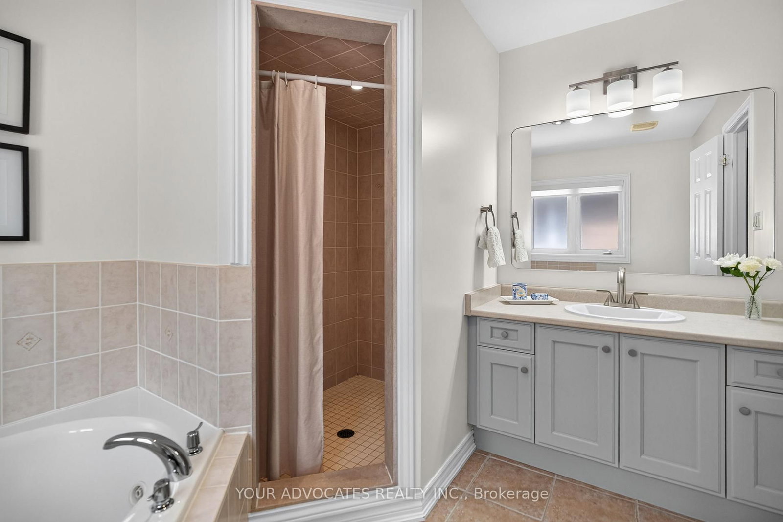 228 Twin Hills Crescent • Vaughan, ON photo 17