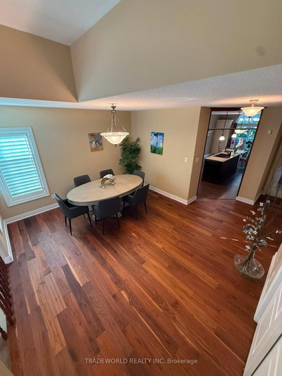 16 Chessman Court • Whitchurch-Stouffville, ON photo 9