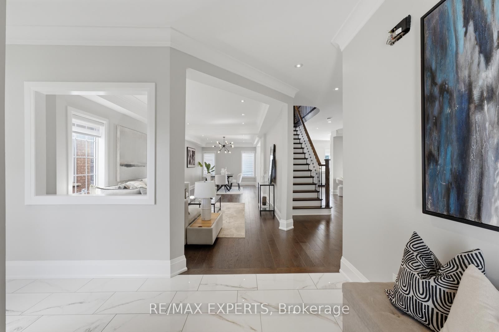 192 Forest Fountain Drive • Vaughan, ON photo 6