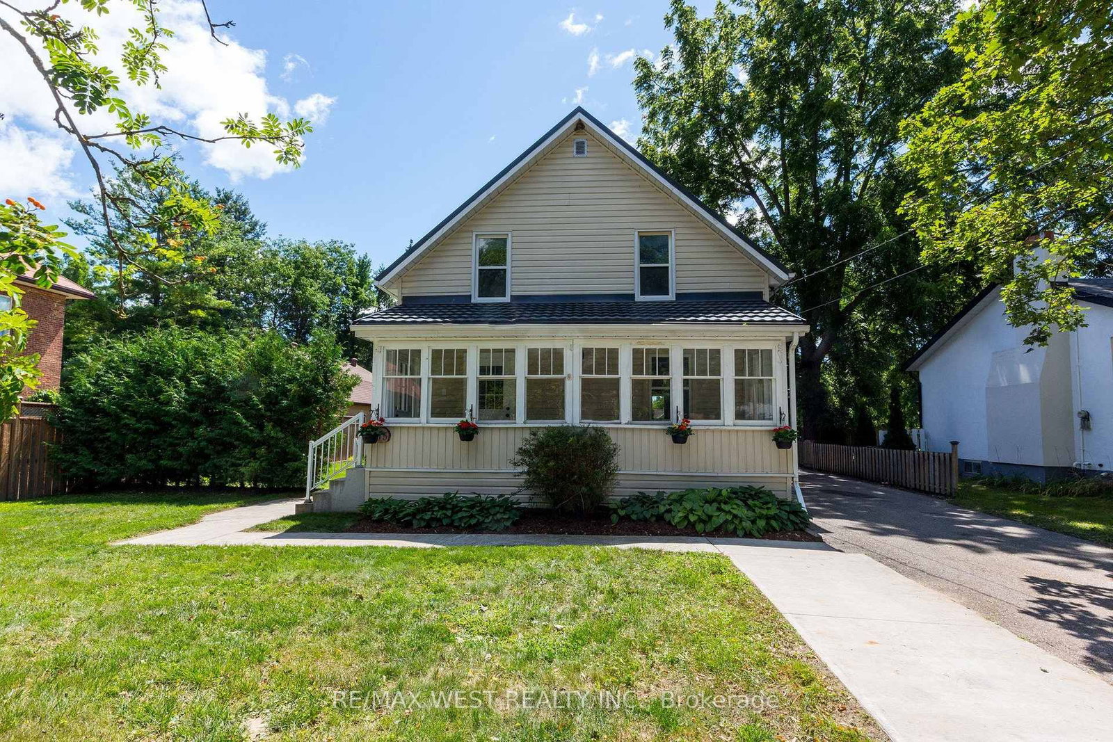 175 Wellington Street W • New Tecumseth, ON photo 1