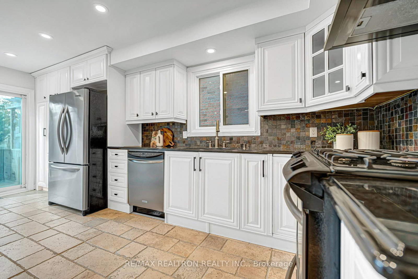 120 Brookmill Drive • Vaughan, ON photo 25