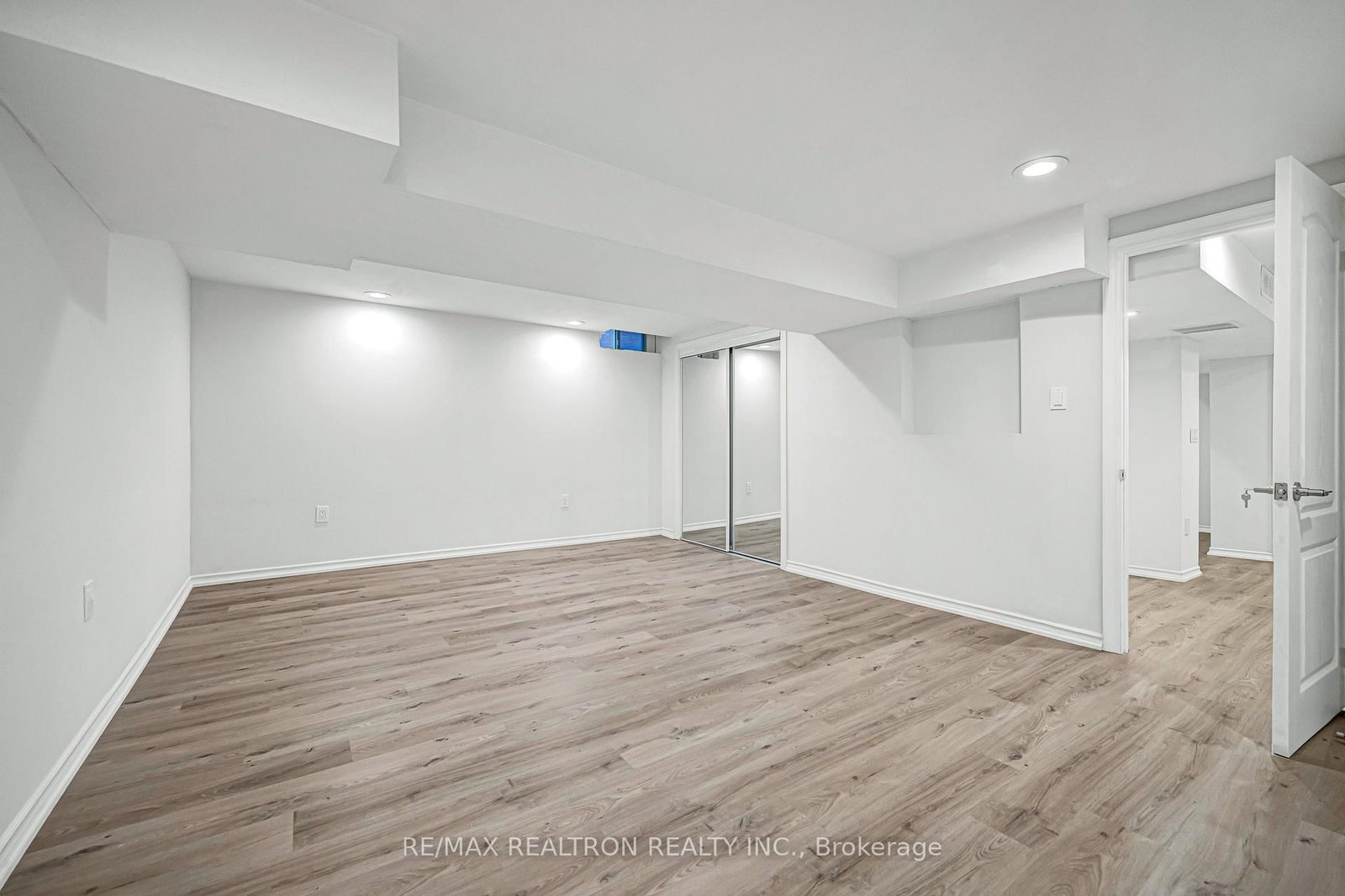 120 Brookmill Drive • Vaughan, ON photo 40