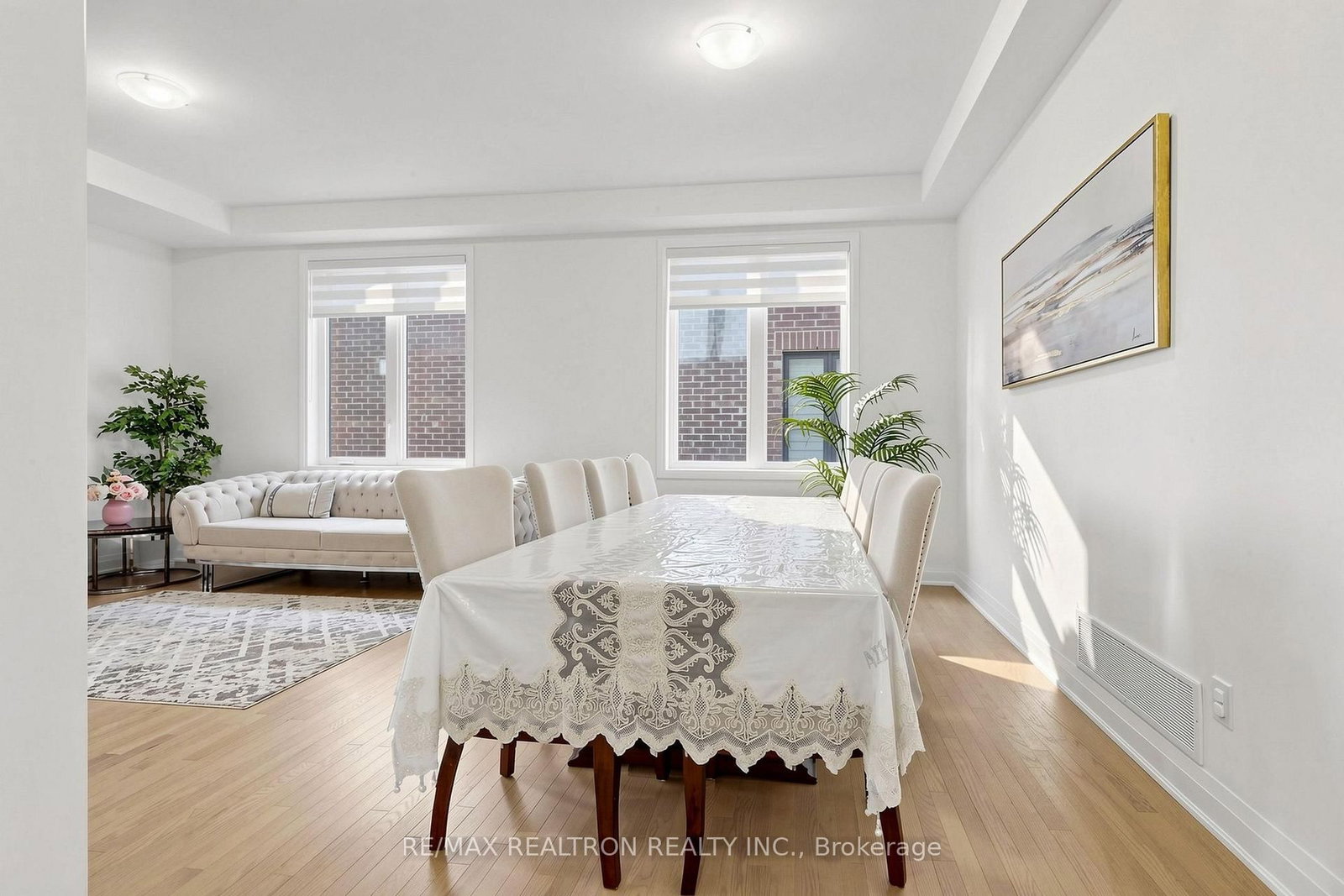 20 Fair Winds Lane • East Gwillimbury, ON photo 9