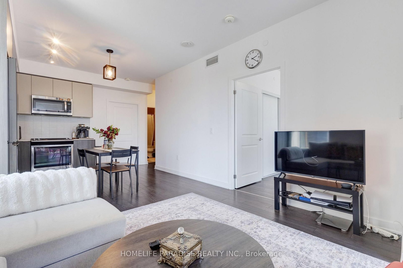 100 Eagle Rock Way • #319 • Vaughan, ON photo 8