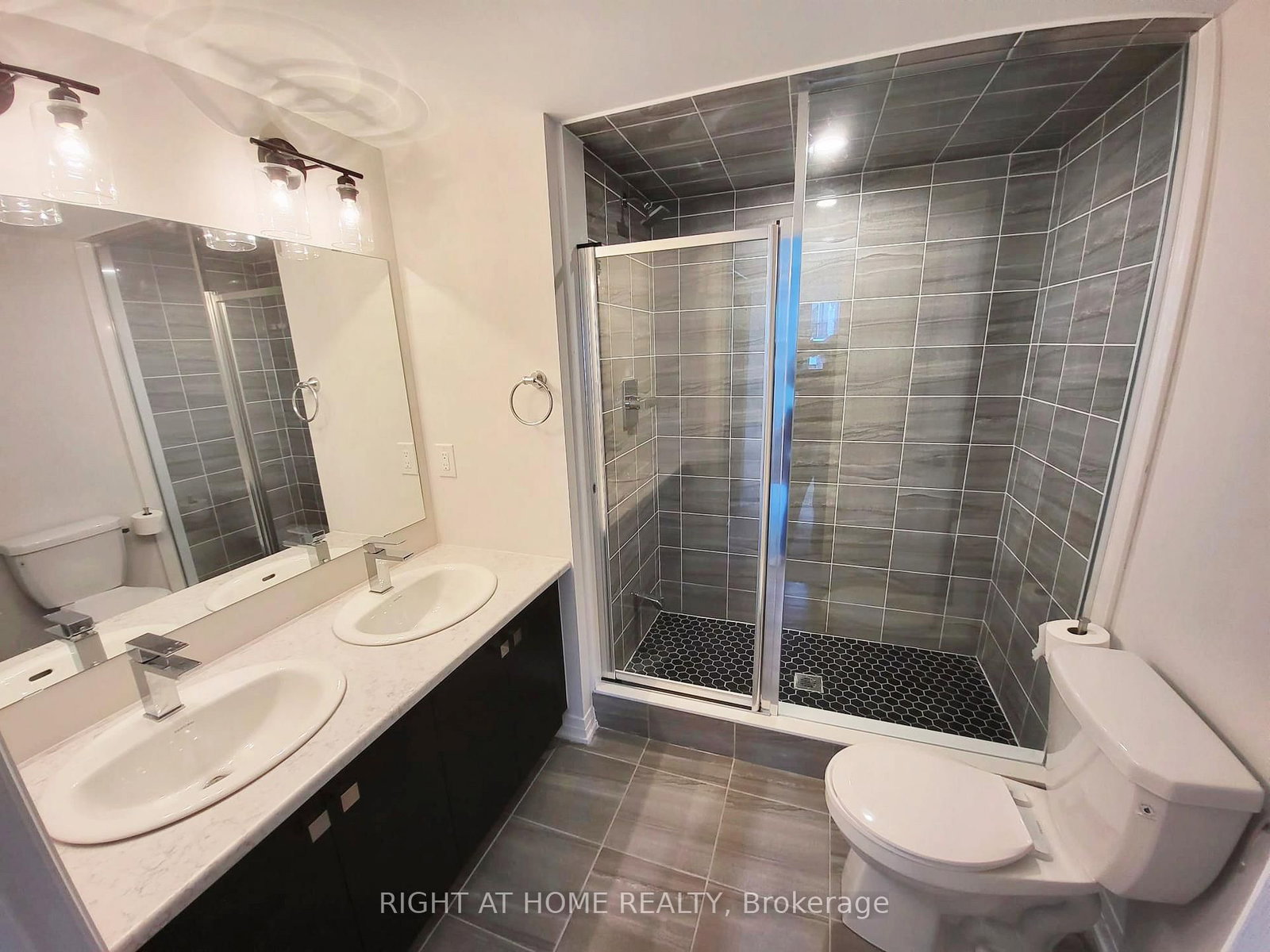 70 Baynes Way • #12 • Bradford West Gwillimbury, ON photo 14