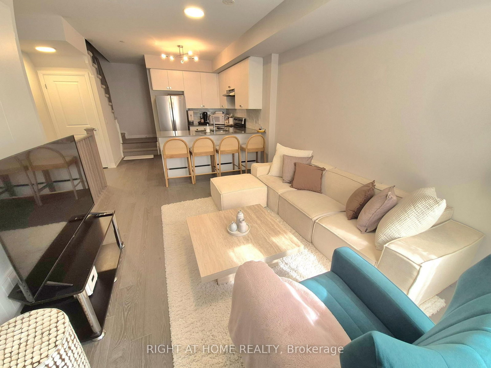 70 Baynes Way • #12 • Bradford West Gwillimbury, ON photo 4