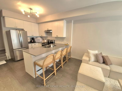 70 Baynes Way • #12 • Bradford West Gwillimbury, ON photo 6