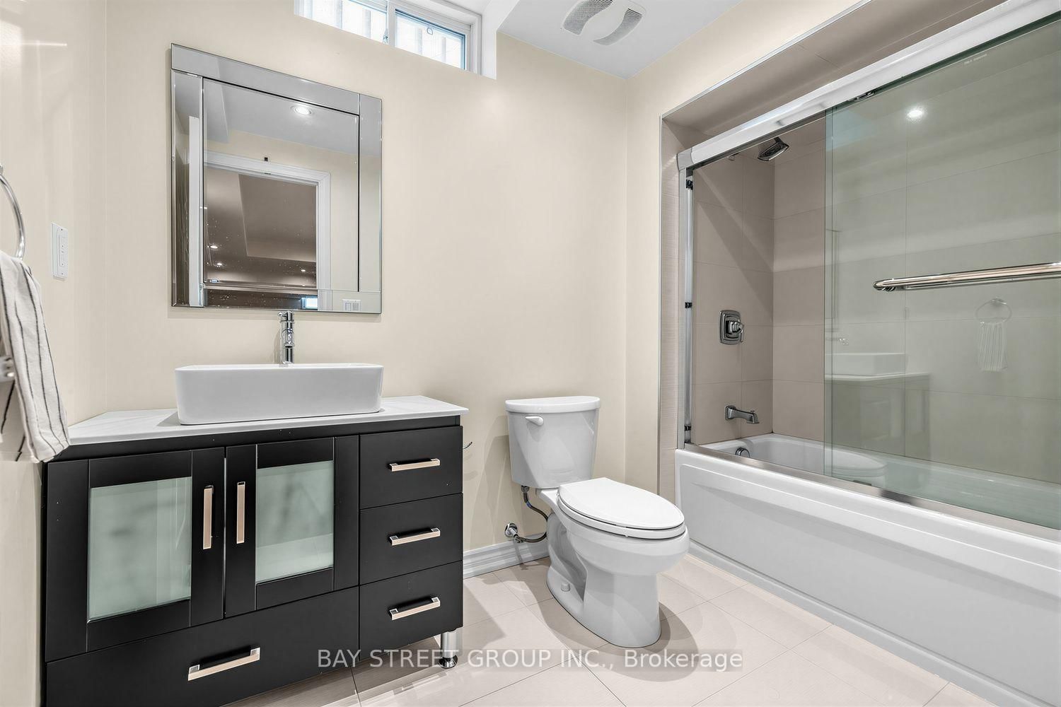 37 Mynden Way • Newmarket, ON photo 32