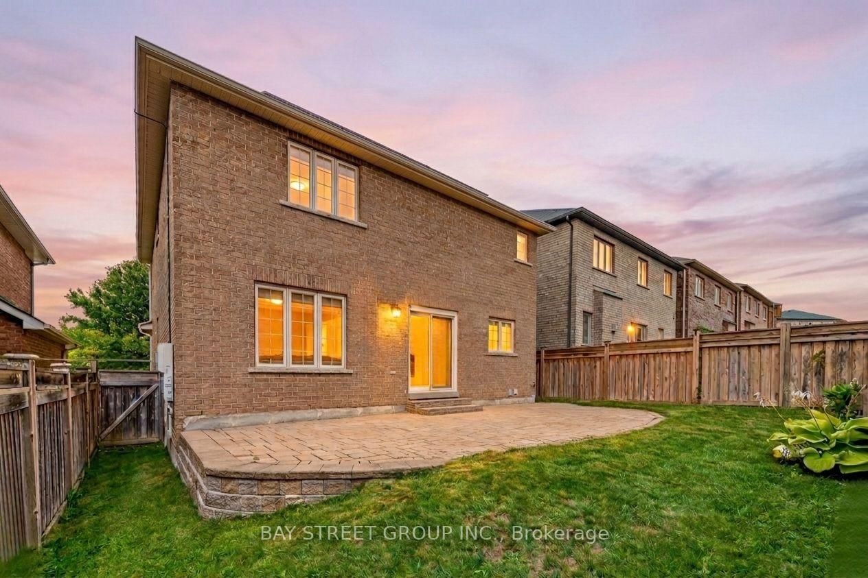 37 Mynden Way • Newmarket, ON photo 34