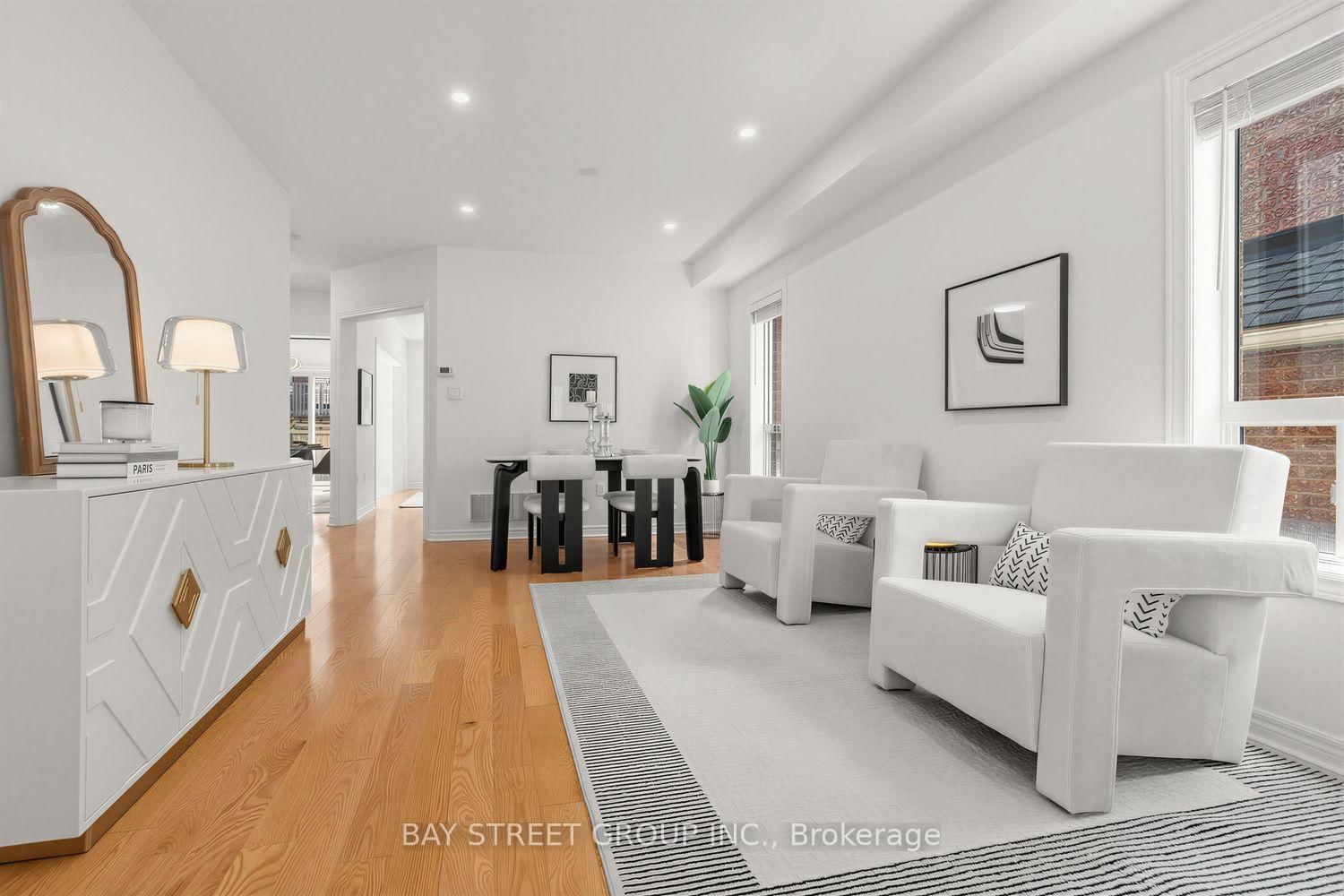 37 Mynden Way • Newmarket, ON photo 5