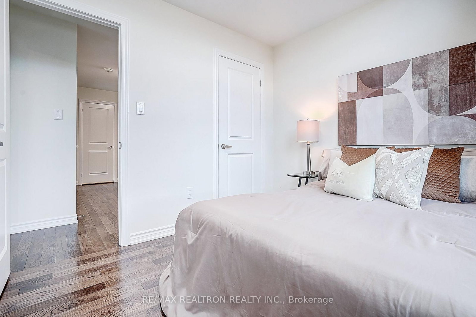24 Thomas Frisby Jr Crescent • Markham, ON photo 34