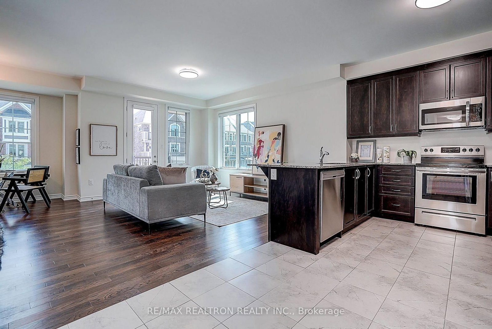 24 Thomas Frisby Jr Crescent • Markham, ON photo 5