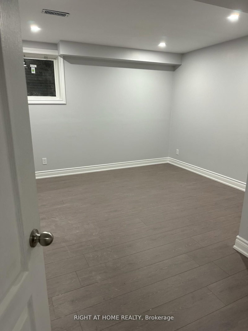 bsmt - 31 Empire Drive