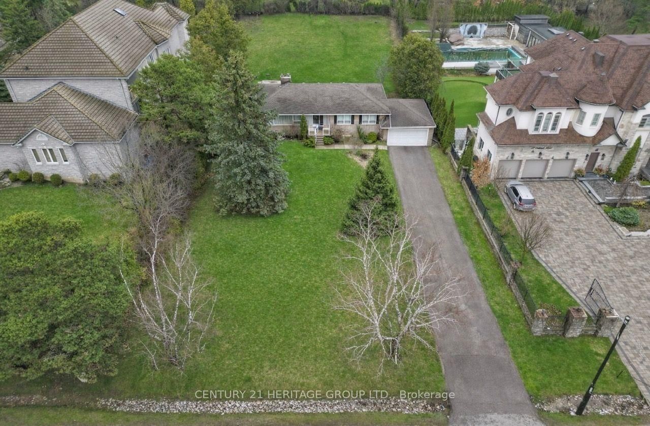 19 Oakbank Road • Vaughan, ON photo 3