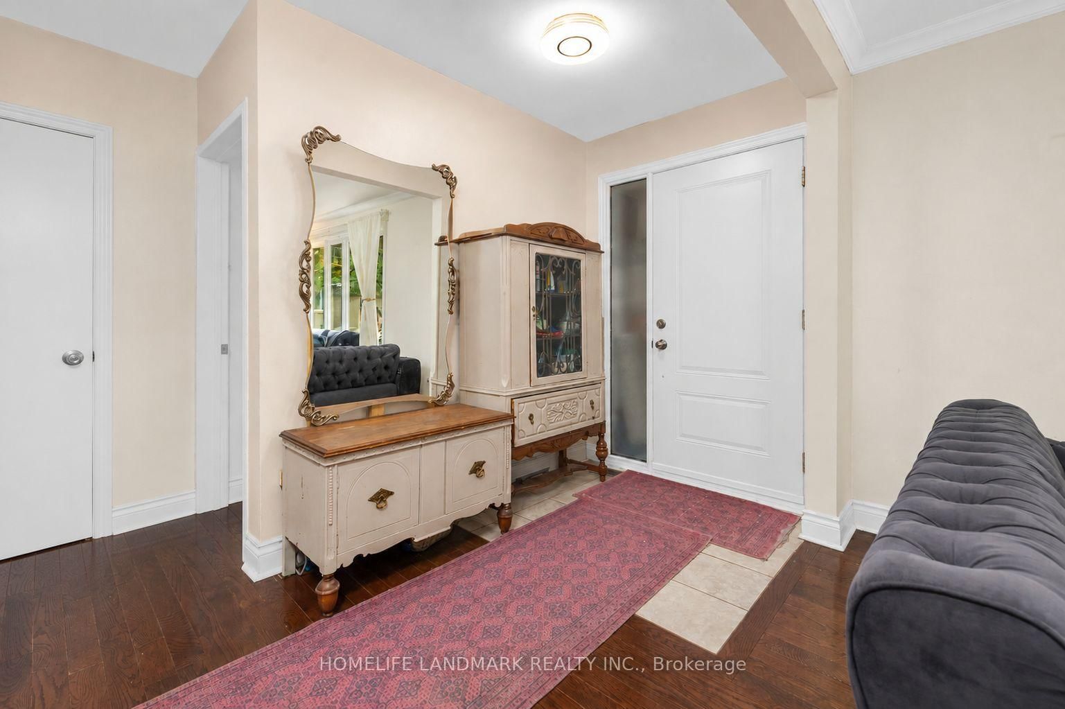 34 Gentry Crescent • Richmond Hill, ON photo 9