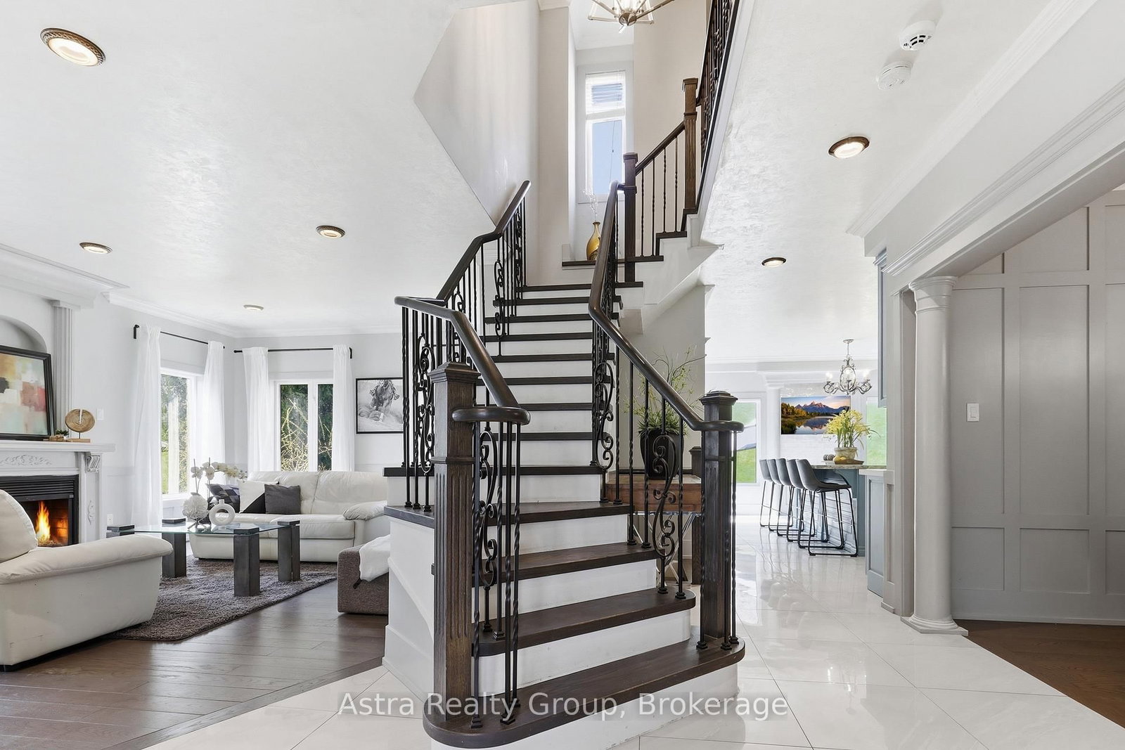 74 Kootenay Ridge • Vaughan, ON photo 4