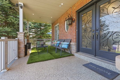 74 Kootenay Ridge • Vaughan, ON photo 5
