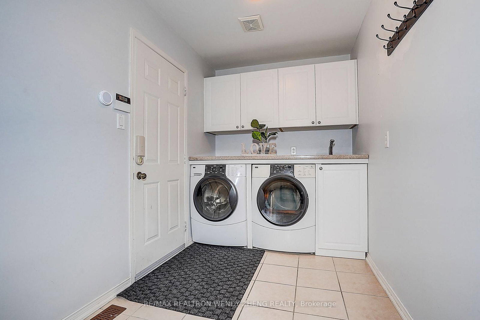25 Terracotta Crescent • Richmond Hill, ON photo 21