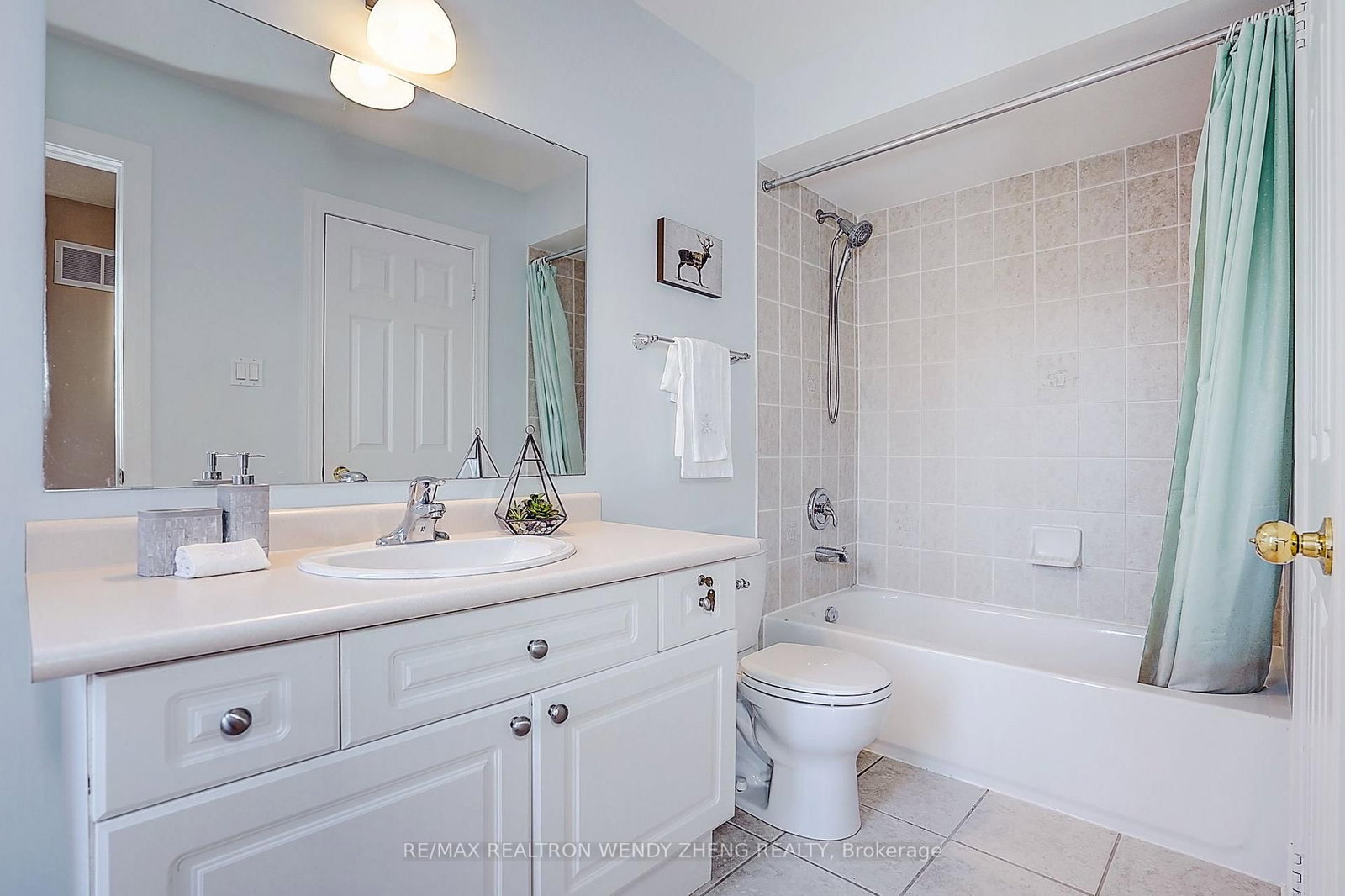 25 Terracotta Crescent • Richmond Hill, ON photo 33