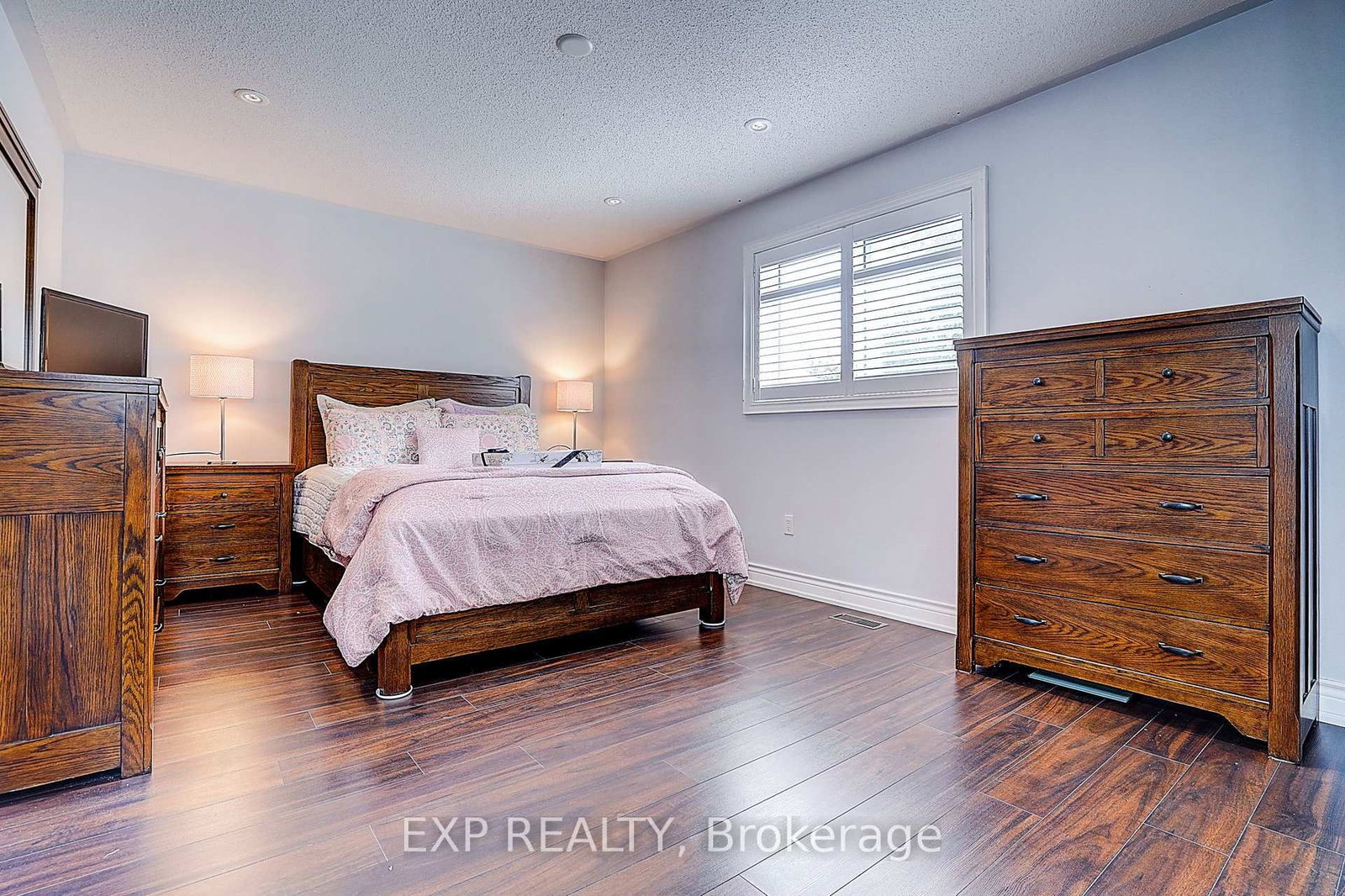 626 Walpole Crescent • Newmarket, ON photo 19