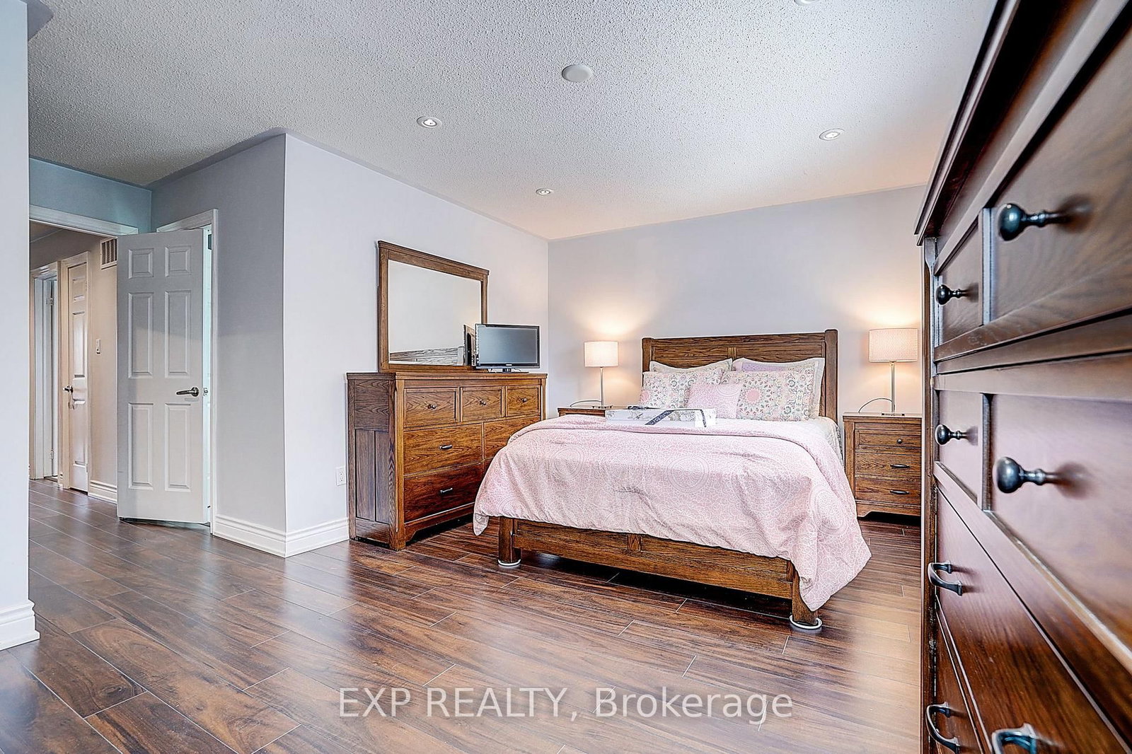 626 Walpole Crescent • Newmarket, ON photo 20