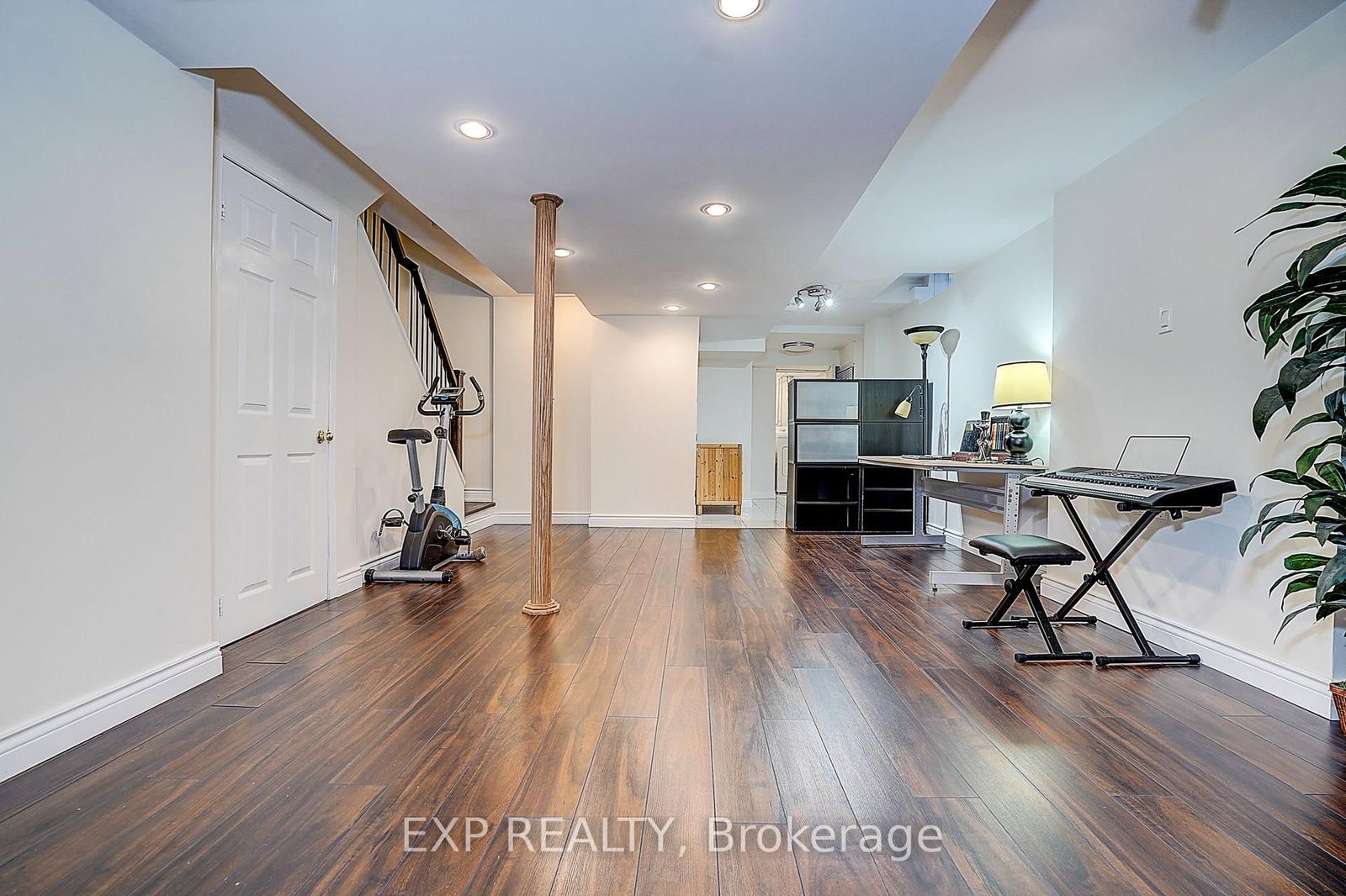 626 Walpole Crescent • Newmarket, ON photo 26