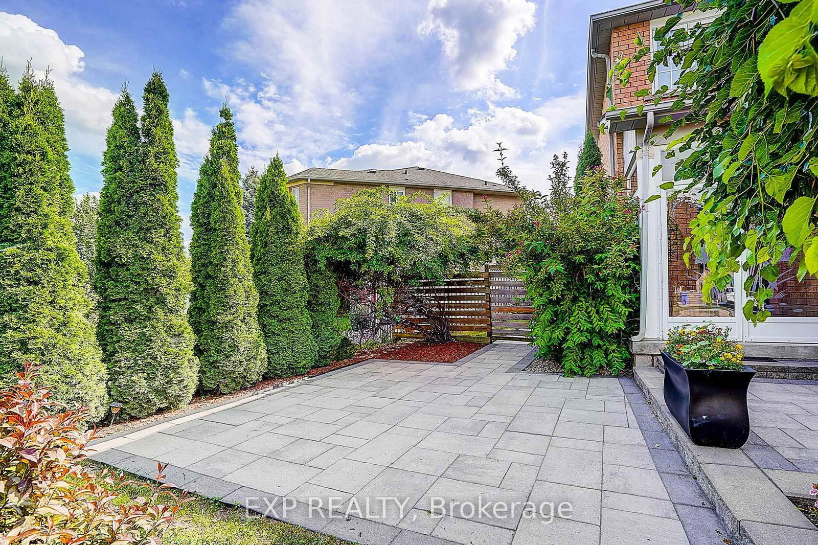 626 Walpole Crescent • Newmarket, ON photo 30