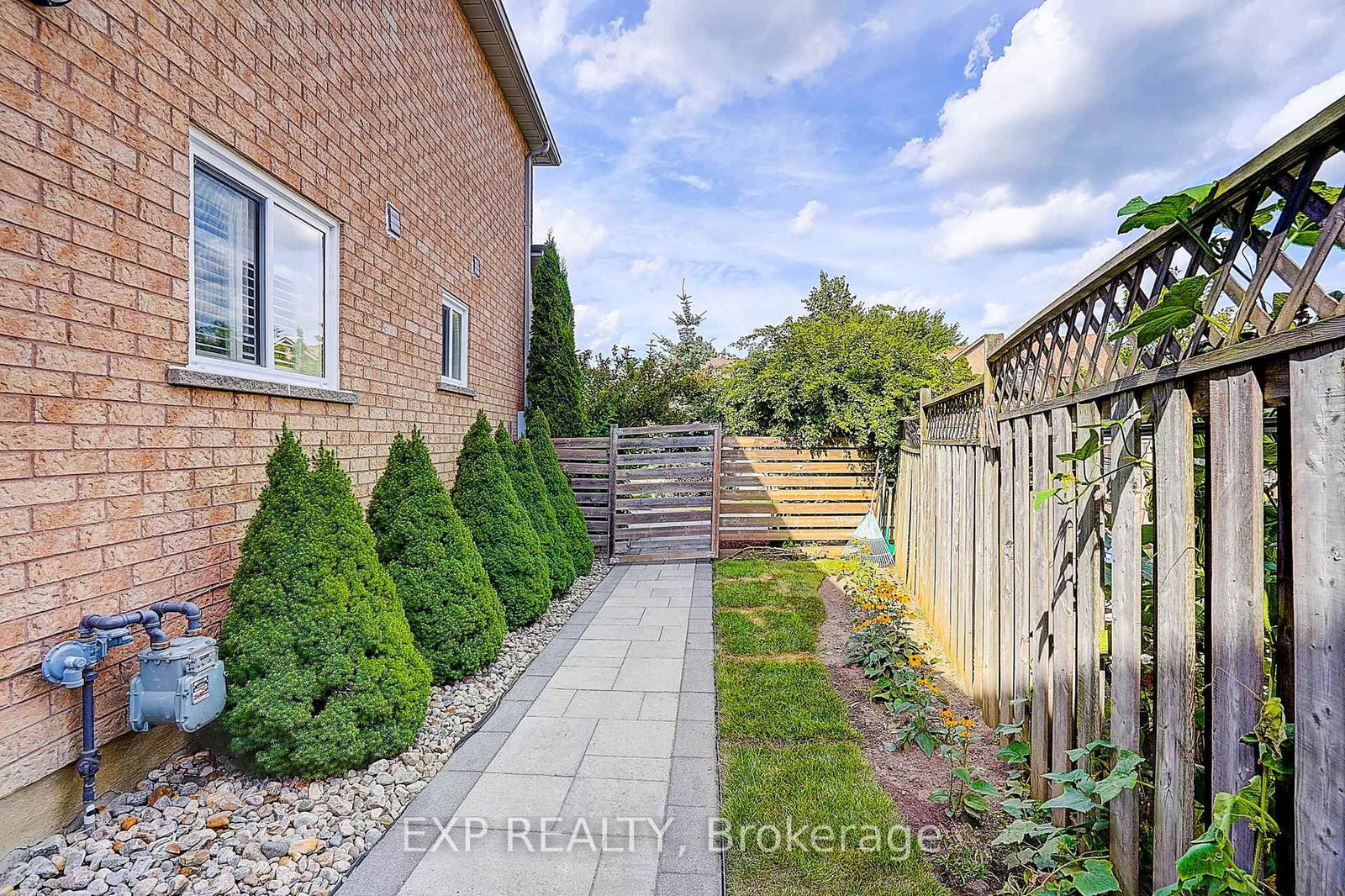 626 Walpole Crescent • Newmarket, ON photo 31