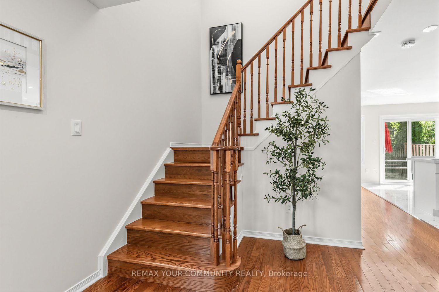 25 Bassett Avenue • Richmond Hill, ON photo 18
