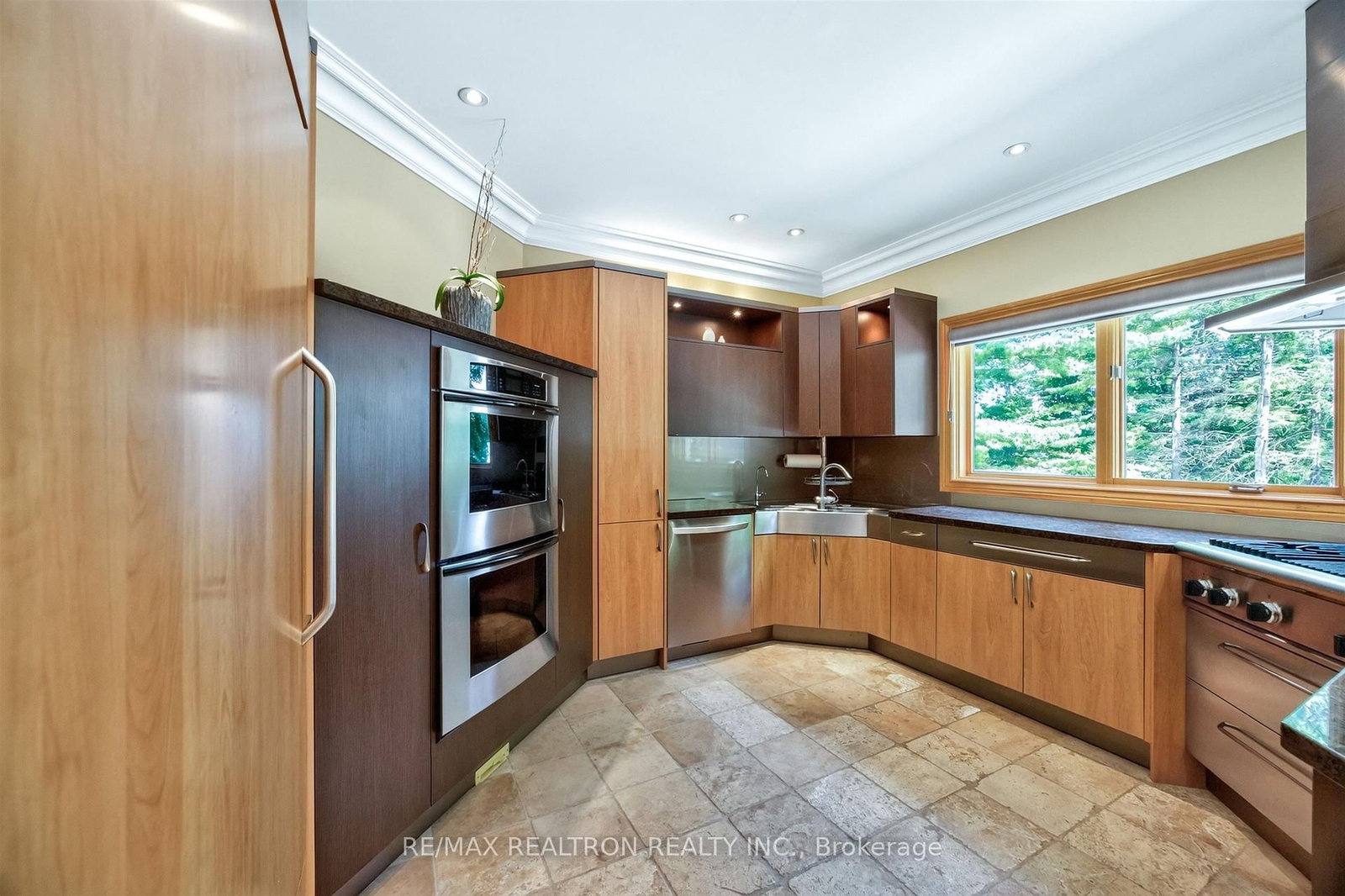 24 Maplehyrn Avenue • East Gwillimbury, ON photo 20