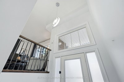 980 Millard Street • Whitchurch-Stouffville, ON photo 3