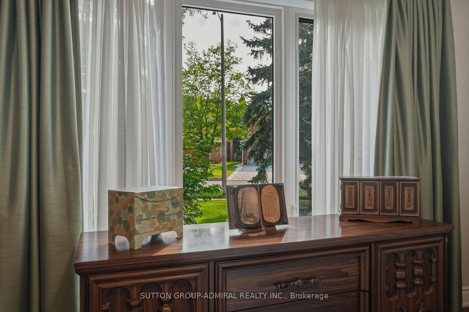 90 Brillinger Street • Richmond Hill, ON photo 19