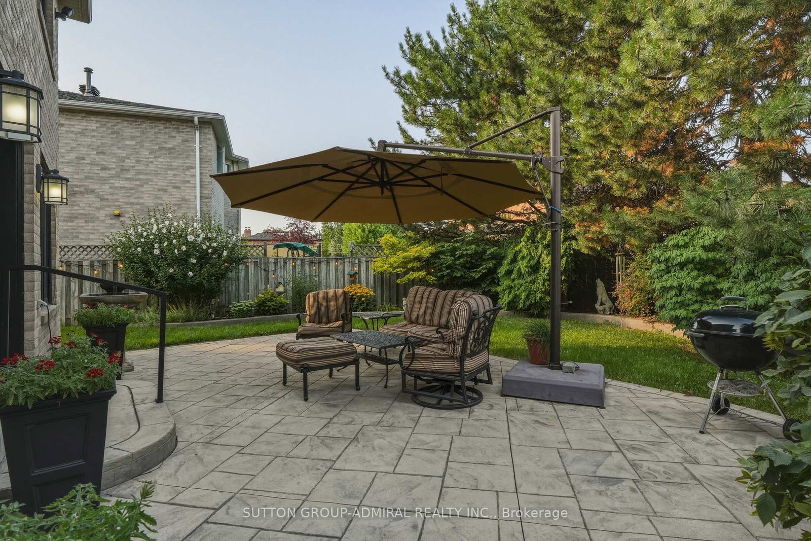 90 Brillinger Street • Richmond Hill, ON photo 36