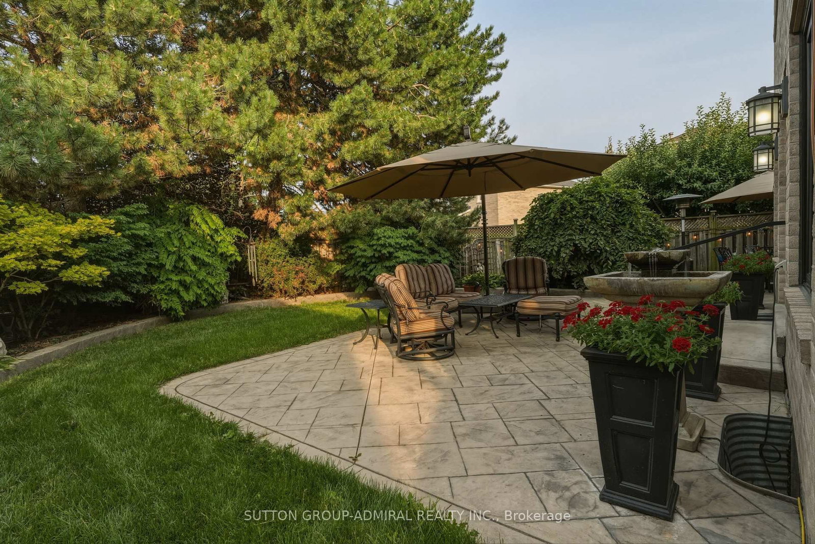 90 Brillinger Street • Richmond Hill, ON photo 42
