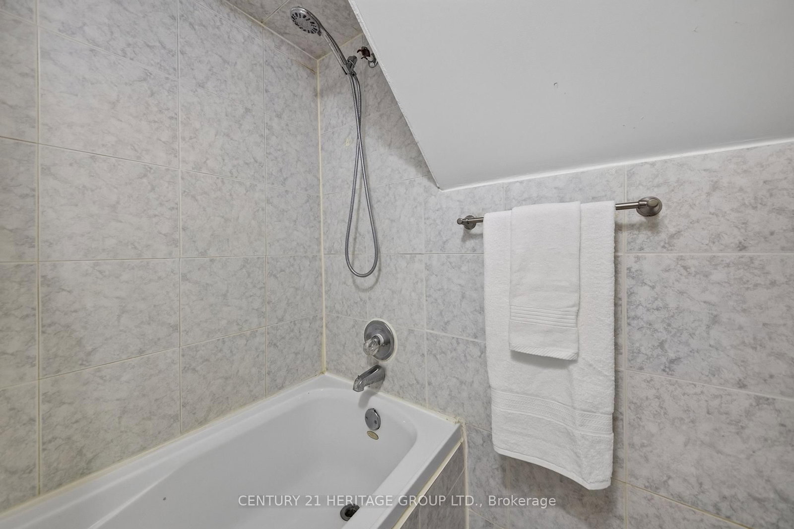 72 Kulpin Avenue • Bradford West Gwillimbury, ON photo 36