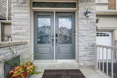 80 Bristlewood Crescent • Vaughan, ON photo 3