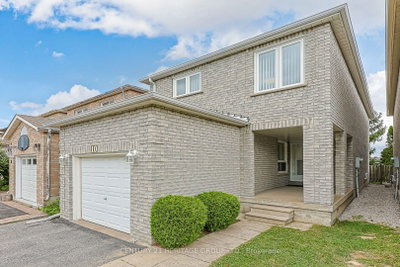 10 Woodhall Road