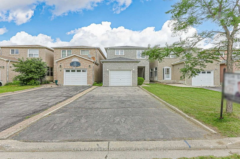 10 Woodhall Road
