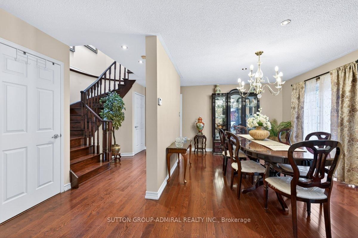 126 Redondo Drive E • Vaughan, ON photo 11