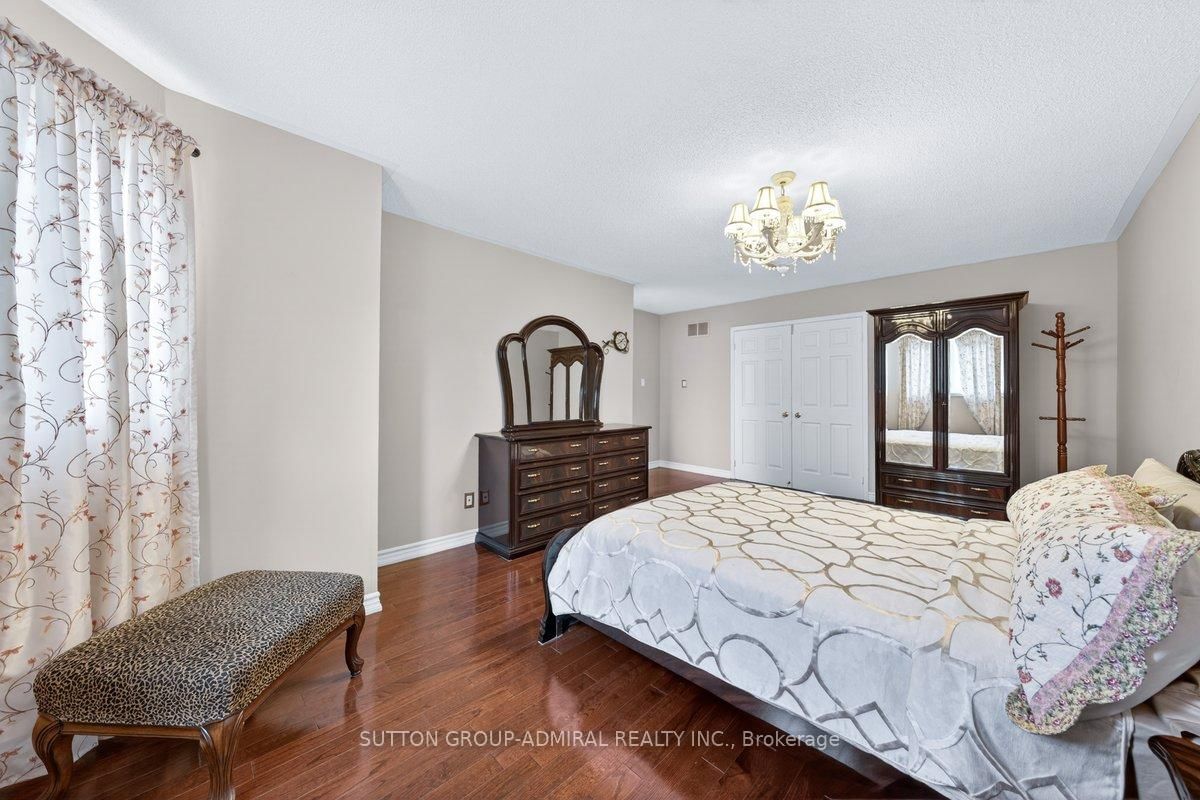 126 Redondo Drive E • Vaughan, ON photo 17
